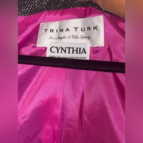 Women’s Trina Turk Wool Blend Tweed Scalloped Cropped Blazer. Size 4. - Picture 2 of 8